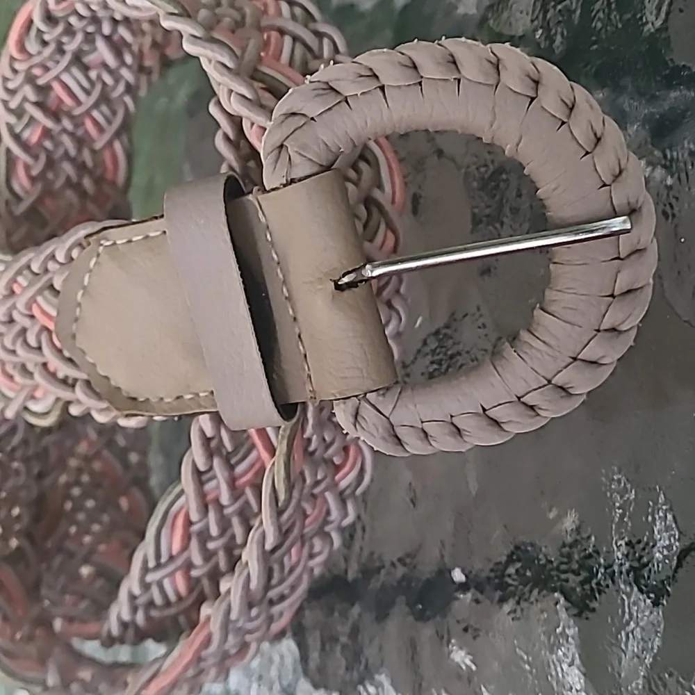 Beautiful braided belt made in India size 9 NEUTRAL‎ TAN WHITE PINK